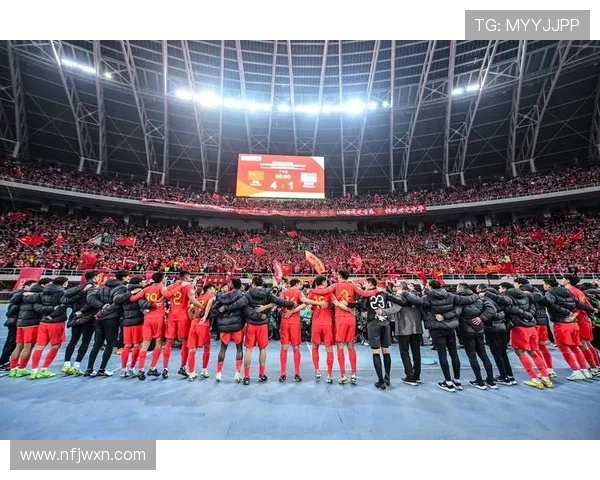 中国男足奋力拼搏逆转取胜展现团队精神点燃全国球迷热情